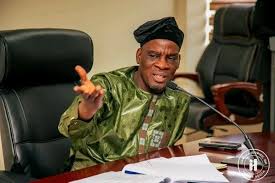 Education Minister condemns GNAT President’s comments on teacher relationships