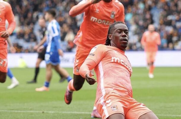Ghanain star Thomas-Asante's first half brace fires Coventry City to Championship summit