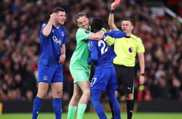 Idrissa Gueye sees red after slapping Everton teammate in United win