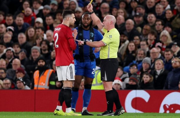Mark Clattenburg defends yellow for Semenyo in 4–4 Old Trafford thriller incident