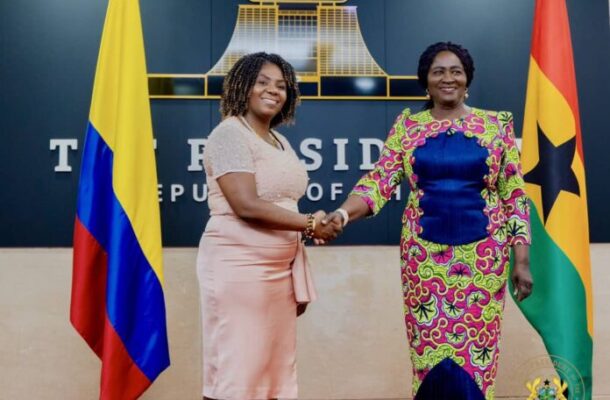 Ghana proposes exchange programme to send English teachers to Colombia