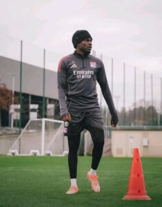 Ernest Nuamah returns to ball work after nine-month ACL lay-off