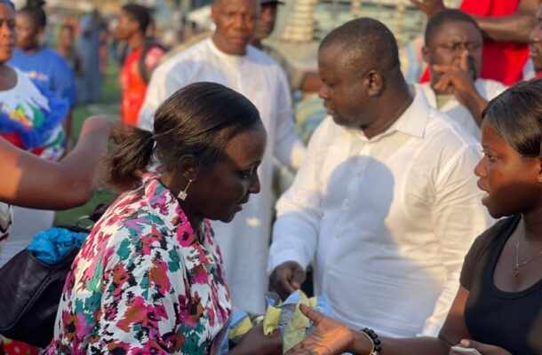 GJA President Dwumfour gives new year packages to over 2,000 households in Alajo