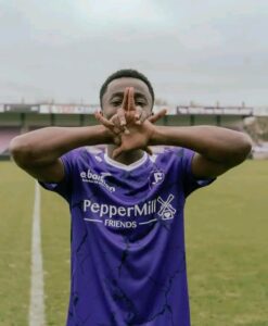 Ghanaian Forward Raymond Anokye Asante signs for Patro Eisden