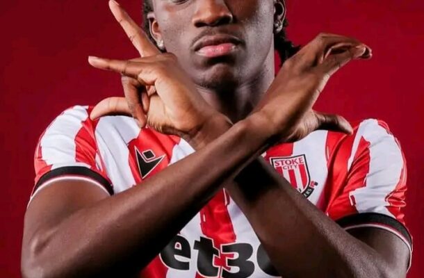 English-Ghanaian Ato Ampah signs for Stoke City from Chelsea