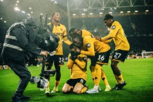 Bottom Club Wolves stuns Aston Villa with a 2-0 win ‎