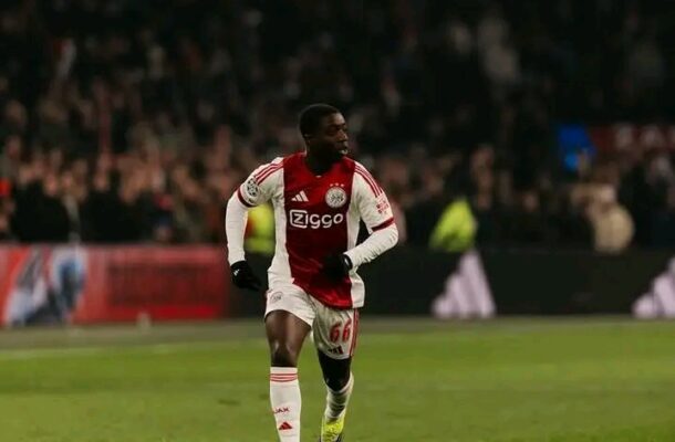 Pharell Nash scores first of season as Jong Ajax U19 cruise to Victory