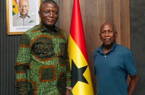 Sports Minister Kofi Adams pays tribute to Ghana legend Rev. Osei Kofi