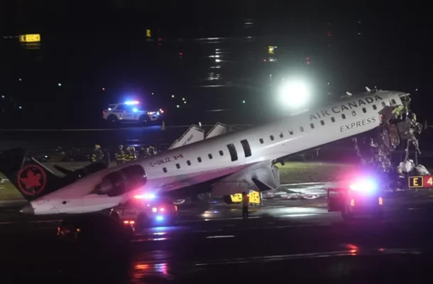 Air Canada plane crahses in New York killing two polots
