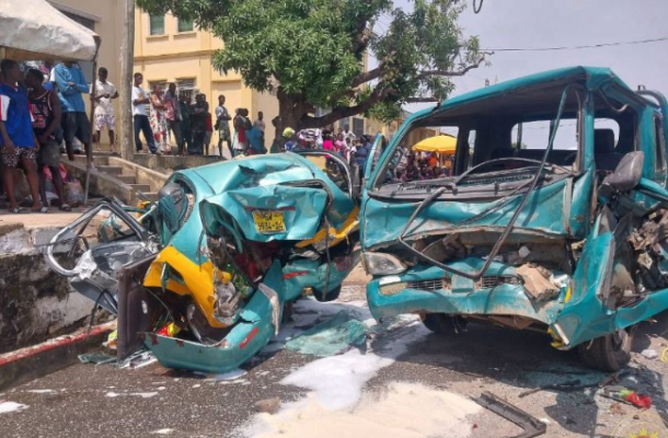Four injured in taxi–truck collision at Kotokuraba in Cape Coast