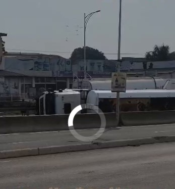 Overturned fuel tanker causes gridlock near Ofankor Barrier