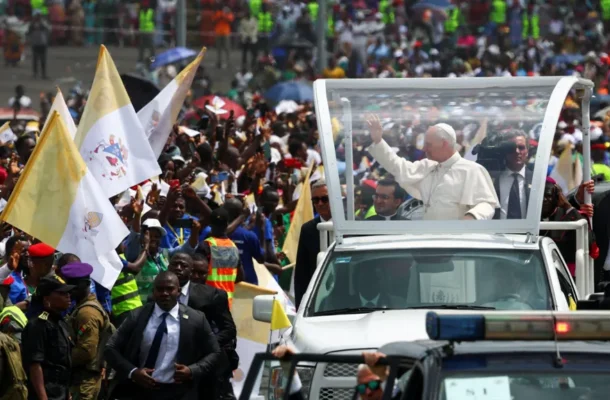 Thousands celebrate open-air Mass with Pope Leo in Cameroon [PHOTOS]