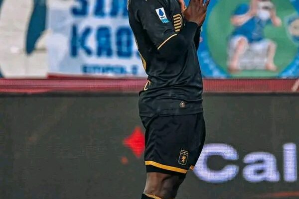 Ekuban scores late to seal Genoa win in Serie A