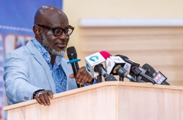 Frank Davies cautions law students